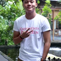 "Alhamdulillah, sebuah kebanggaan tersendiri akhirnya bisa main film. Ini film pertama Ikki, meski Ikki tidak berpengaruh sama alur cerita semoga bisa mencairkan suasana dan tidak selalu serius," kata Rizky Febian (Nurwahyunan/Bintang.com)