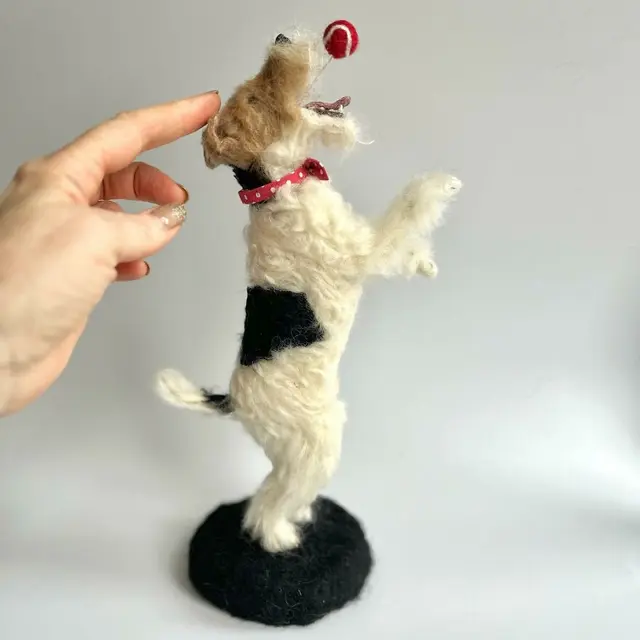 6 Potret Miniatur Hewan dari Dari Benang Wol,
