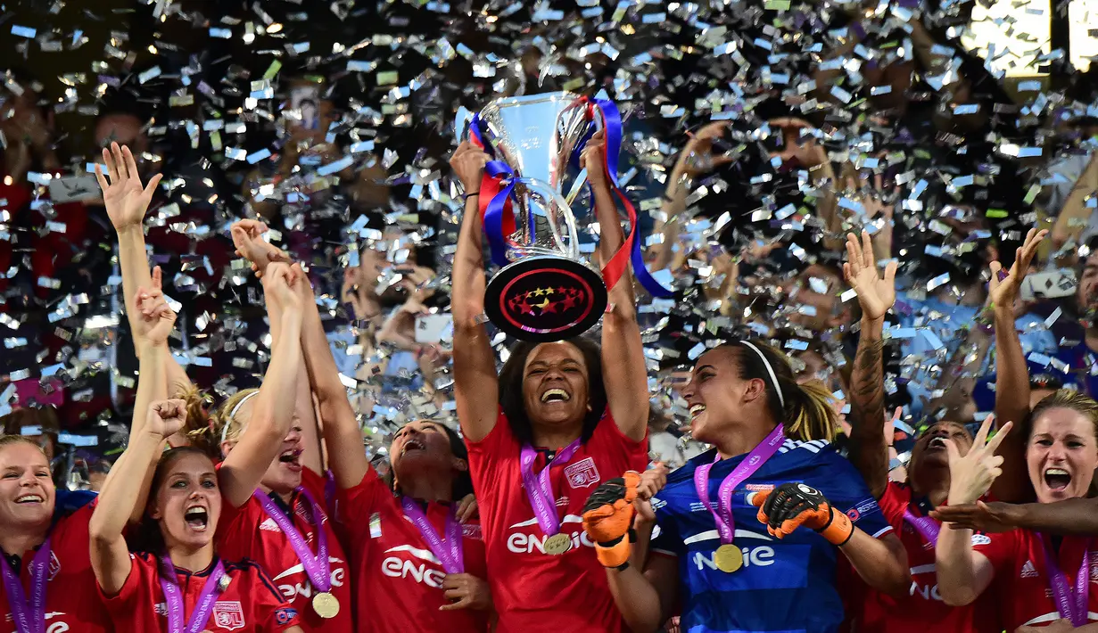 Dominasi Olympique Lyonnais Féminin di liga domestik dan kompetisi Eropa tak tertandingi antara tahun 2015 dan 2020. Mereka sukses memenangkan lima gelar Liga Champions Wanita UEFA berturut-turut dan empat treble kontinental. (AFP/Giuseppe Cacace)