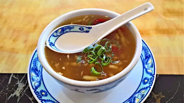 Ilustrasi makanan berkuah