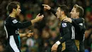 Pemain Arsenal merayakan gol yang dicetak Mesut Ozil ke gawang Norwich City dalam lanjutan Liga Inggris di Stadion Carrow Road, Minggu (29/11/2015) malam WIB.  (Action Images via Reuters/Andrew Boyers)