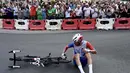Di Prancis salah satu acara olahraga terbesar mereka yakni Tour de France sudah dimulai tahun ini dan melibatkan banyak penggemar untuk menonton atlet sepeda kesayangan mereka tampil. (Foto:AFP/Philippe Lopez)