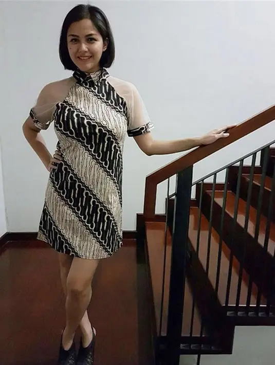 Setelah melahirkan putranya, Rihga Sadiwasakti Rabbani, Reva mengaku tidak menjalani diet yang berlebih dan dianggapnya merepotkan. Ia hanya memberikan ASI secara ekslusif untuk anaknya. (Instagram/Vatemat)