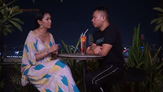 Vicky Prasetyo - Kalina Ocktaranny (Foto: YouTube)