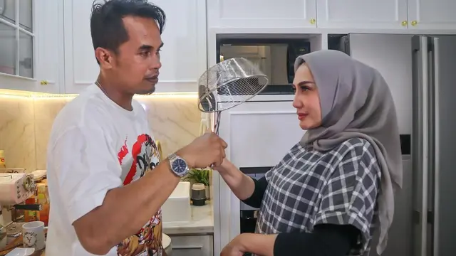 6 Momen Pertemuan Mama Lita dan Lord Adi, Bakal Duel Bareng