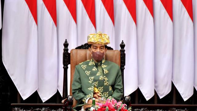 Jokowi pakai baju adat paksian dari Bangka Belitung saat Sidang Tahunan MPR 2022