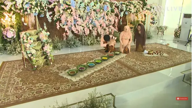 8 Momen Tedak Siten Ameena Anak Atta dan Aurel Hermansyah, Kental Adat Jawa