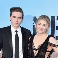 Putra sulung David Beckham, Brooklyn Beckham, sedang merasakan jatuh cinta pada pandangan pertama. Pasalnya, dirinya selalu putus-nyambung dengan Chloe Moretz. (AFP/Bintang.com)