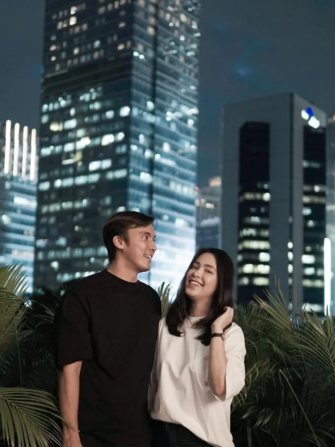 Rendy Kjaernett dan Lady Nayoan