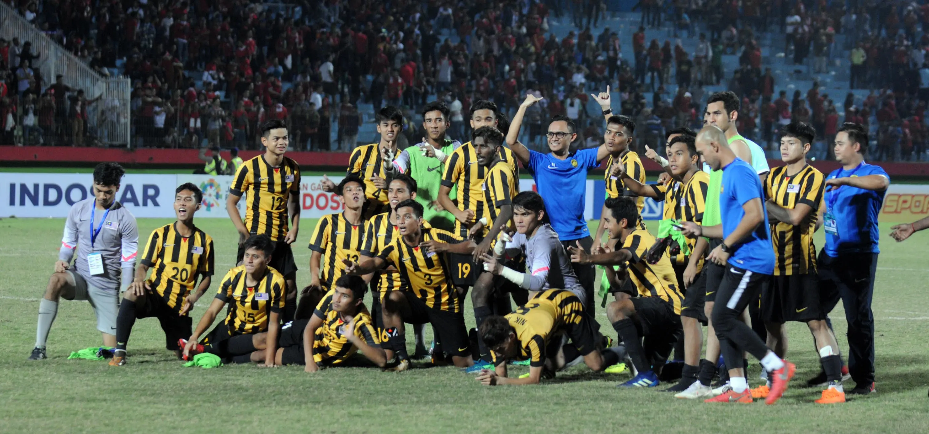 Timnas Malaysia U-19 melangkah ke final Piala AFF U-19 2018 setelah mengalahkan Indonesia 4-3 (1-1), Kamis (12/7/2018). (Bola.com/Zaidan Nazarul)