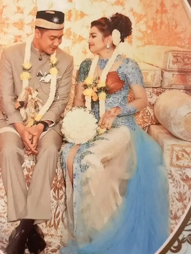 12 Tahun Menikah, Ini 6 Potret Nurah Syahfirah Kenang Pernikahan dengan Teuku Rafly