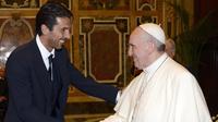 Momen Gianluigi Buffon bersama Paus Fransiskus (Instagram Buffon)