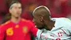 Swiss secara mengejutkan mempermalukan Spanyol 1-0 (0-0) dalam partai pertama Grup H di Durban. Gol semata wayang Swiss dijaringkan Gelson Fernandes. 
