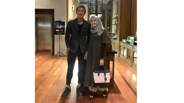 5 Pesona Zerlinda Gitta, Istri Hansamu Yama yang Cantik Menawan