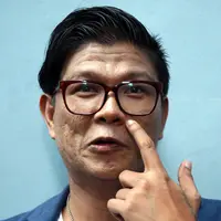 Belum lama ini Andika Kangen band kembali menjadi perbincangan. Bukan terkait karya yang sedang digarapnya, tapi kembali menjadi perbincangan lantaran video mesra dengan cewek. (Nurwahyunan/Bintang.com)
