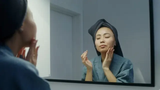 Timing Is The Key, Ini Panduan Waktu Terbaik untuk Pakai Skincare (photo by freepik.com)