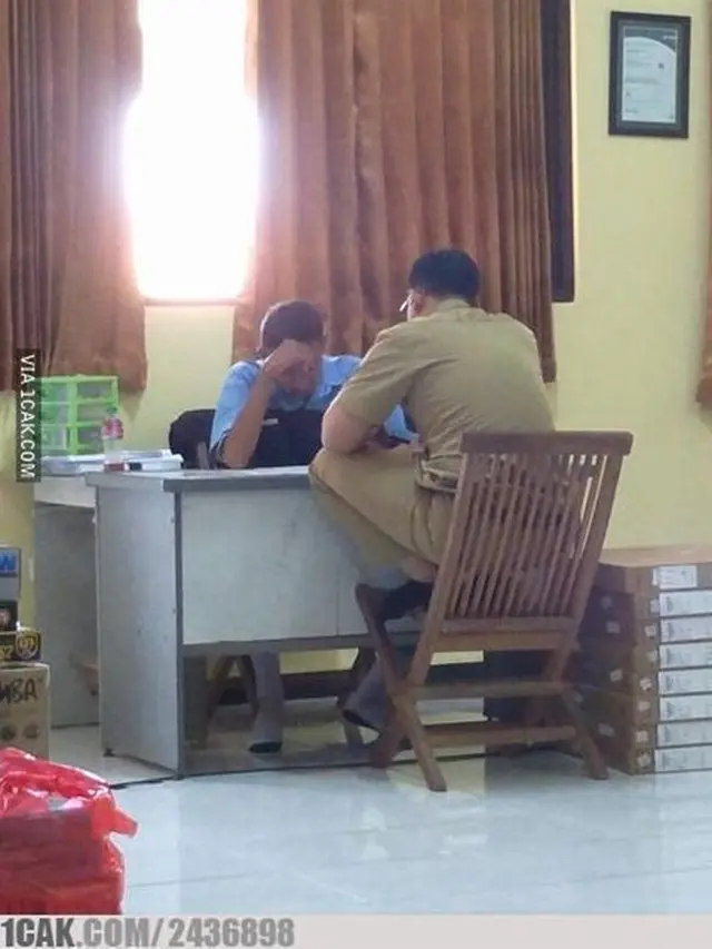 6 Kelakuan Murid Terlalu Santai Ini Bikin Ngelus Dada