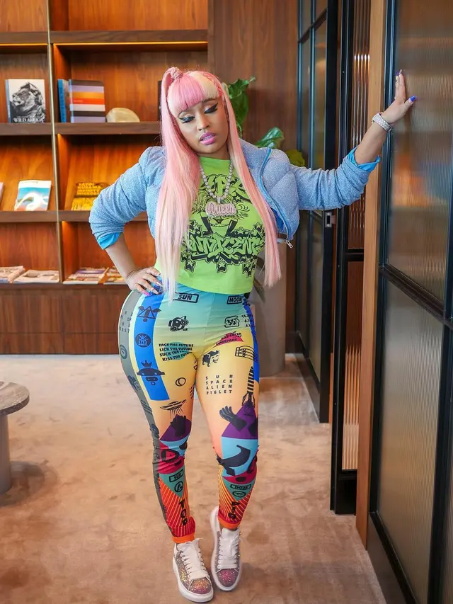 Nicki Minaj Umumkan Kehamilan, Ini 7 Pesonanya saat di Luar Panggung