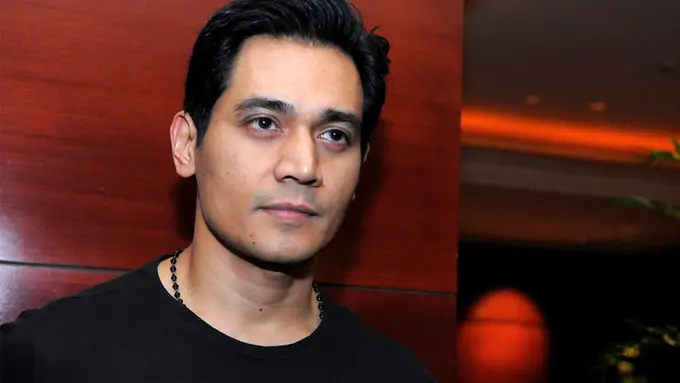 Tyo Nugros dan Dirly Idol Bentuk Band Pop Rock Electronic