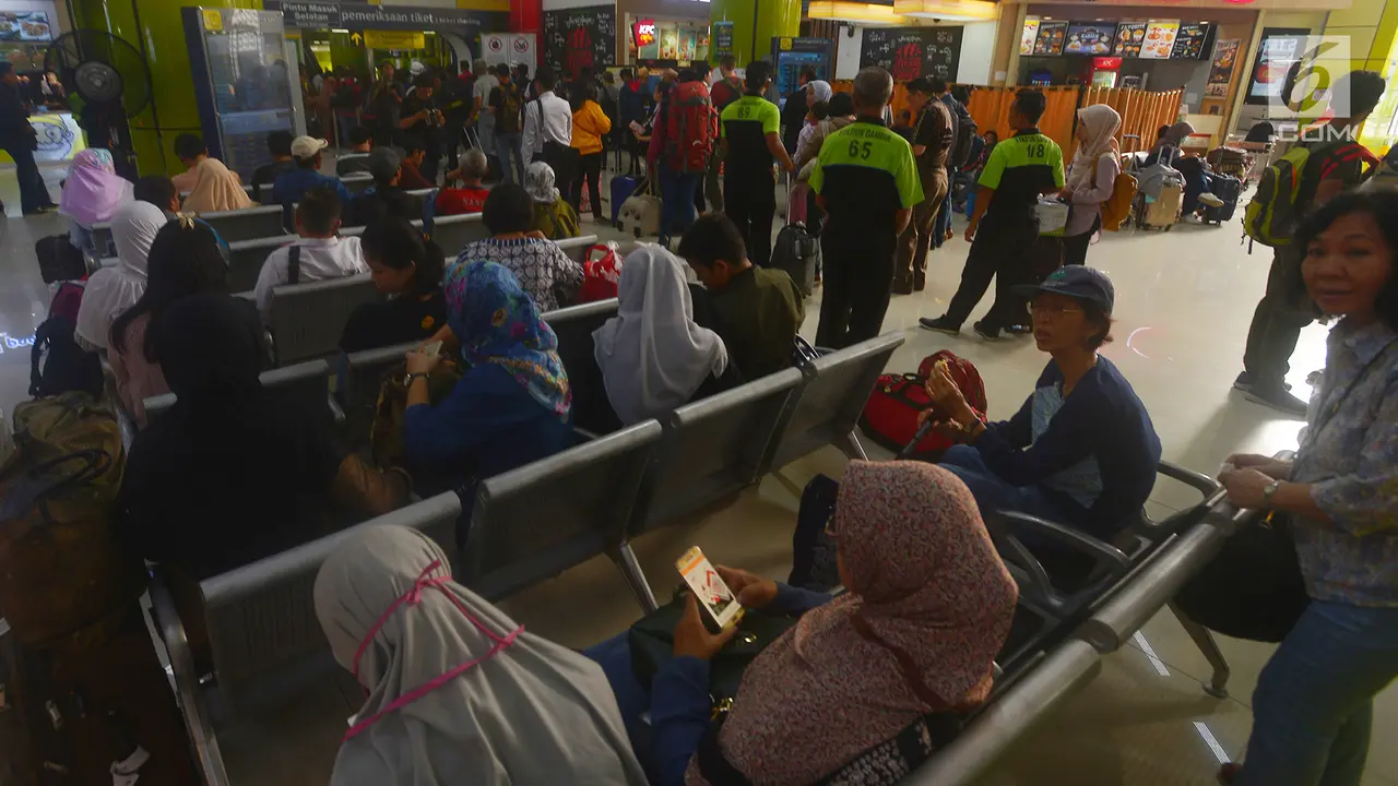 Stasiun Gambir Belum Ada Lonjakan Penumpang