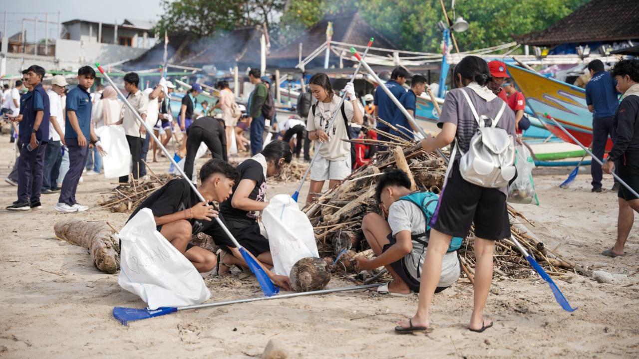 InJourney Angkut 2,25 Ton Sampah di Pantai Bali, Gandeng Pandawara Group