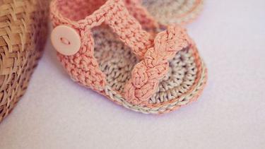 Koleksi Sepatu Rajut Lucu Untuk Si Kecil Fashion Fimela Com