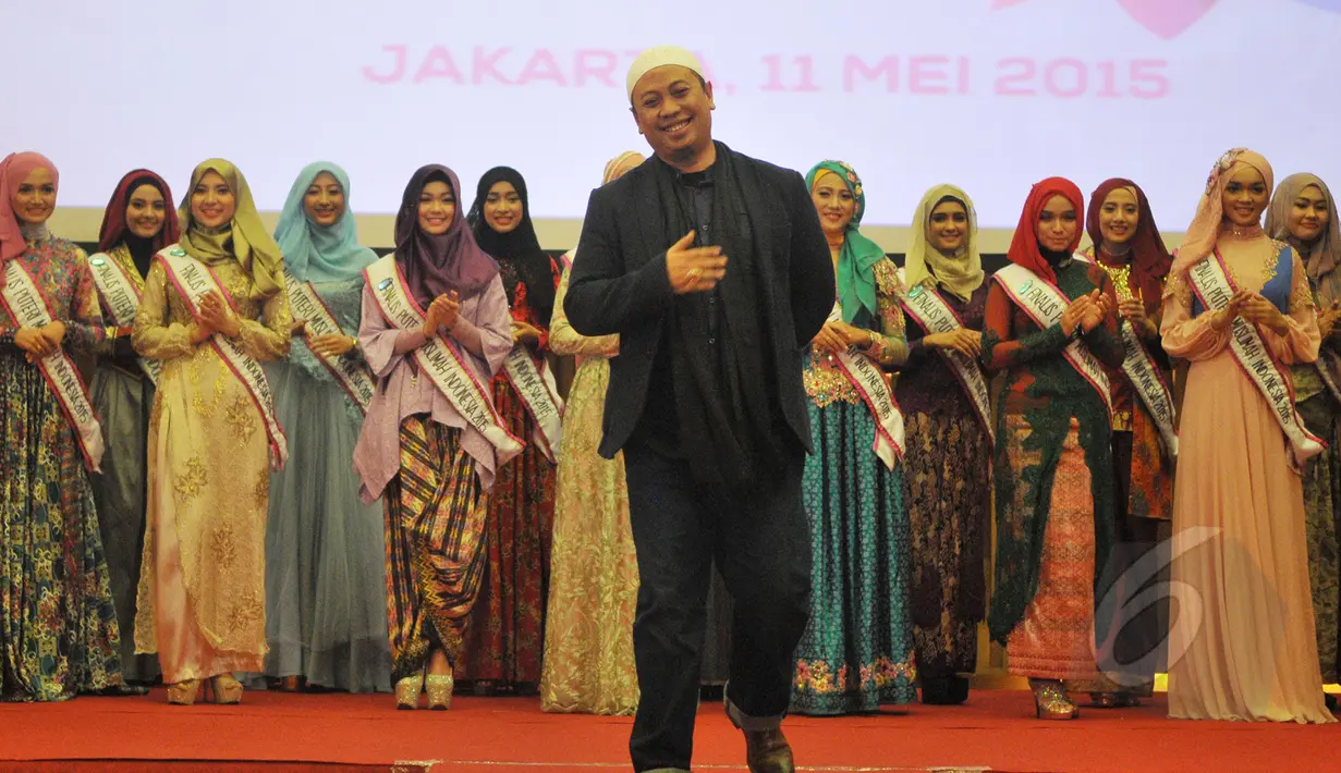 Opick saat menghadiri konferensi pers terkait pelaksanaan acara Puteri Muslimah Indonesia 2015, Jakarta, Senin (11/5/2015). (Liputan6.com/Herman Zakharia)