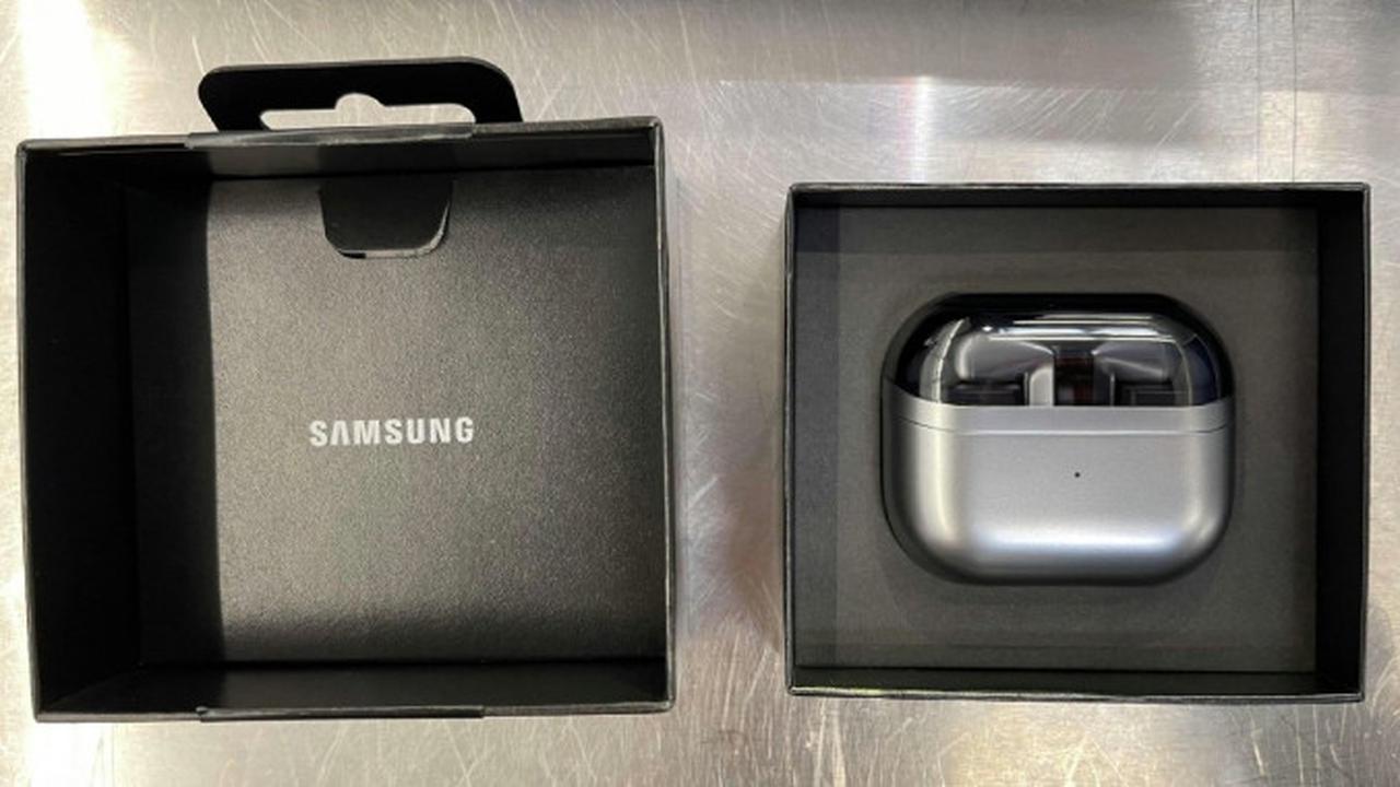 Bocoran Terbaru Galaxy Buds3 Pro: Desain Mirip AirPods dengan Casing Transparan yang Futuristik!