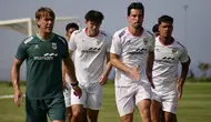 John Herdman Sanjung Timnas Indonesia setelah Hajar Bali United 3-0 Menuju Piala AFF 2026: Penampilan yang Sangat Kuat!