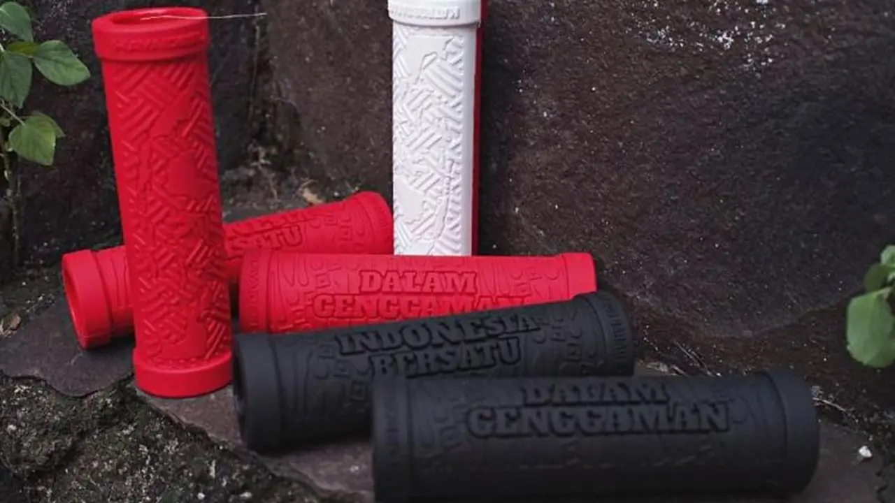 Hayaidesu dan Katros Garage Bikin Handgrip Spesial (Ist)