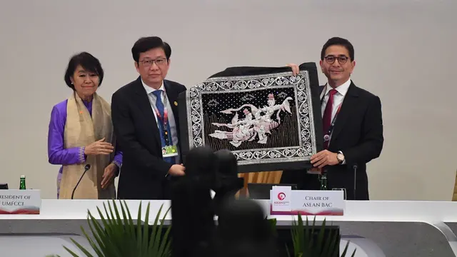 Para pemimpin bisnis Indonesia dan Myanmar mengadakan Dialog Meja Bundar Indonesia-Myanmar pada tanggal 5 September 2023