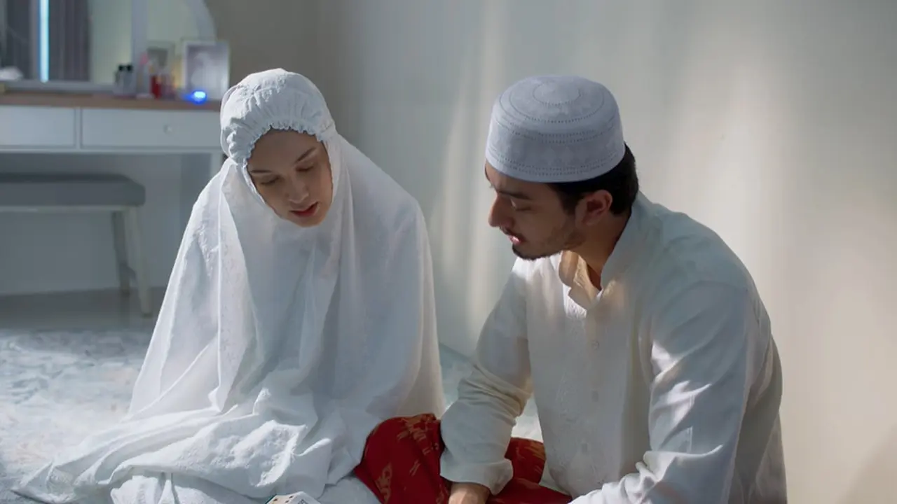 Tampil Bersorban, Ini 7 Potret Bryan Domani Perankan Ameer di Film 172 Days