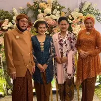 Diketahui, Idayati merupakan ibu tiri dari Sheila Anwar setelah sang ayah menikah kembali dengan adik perempuan Presiden Jokowi tersebut, pada Maret 2022. [@bigsonalandro]