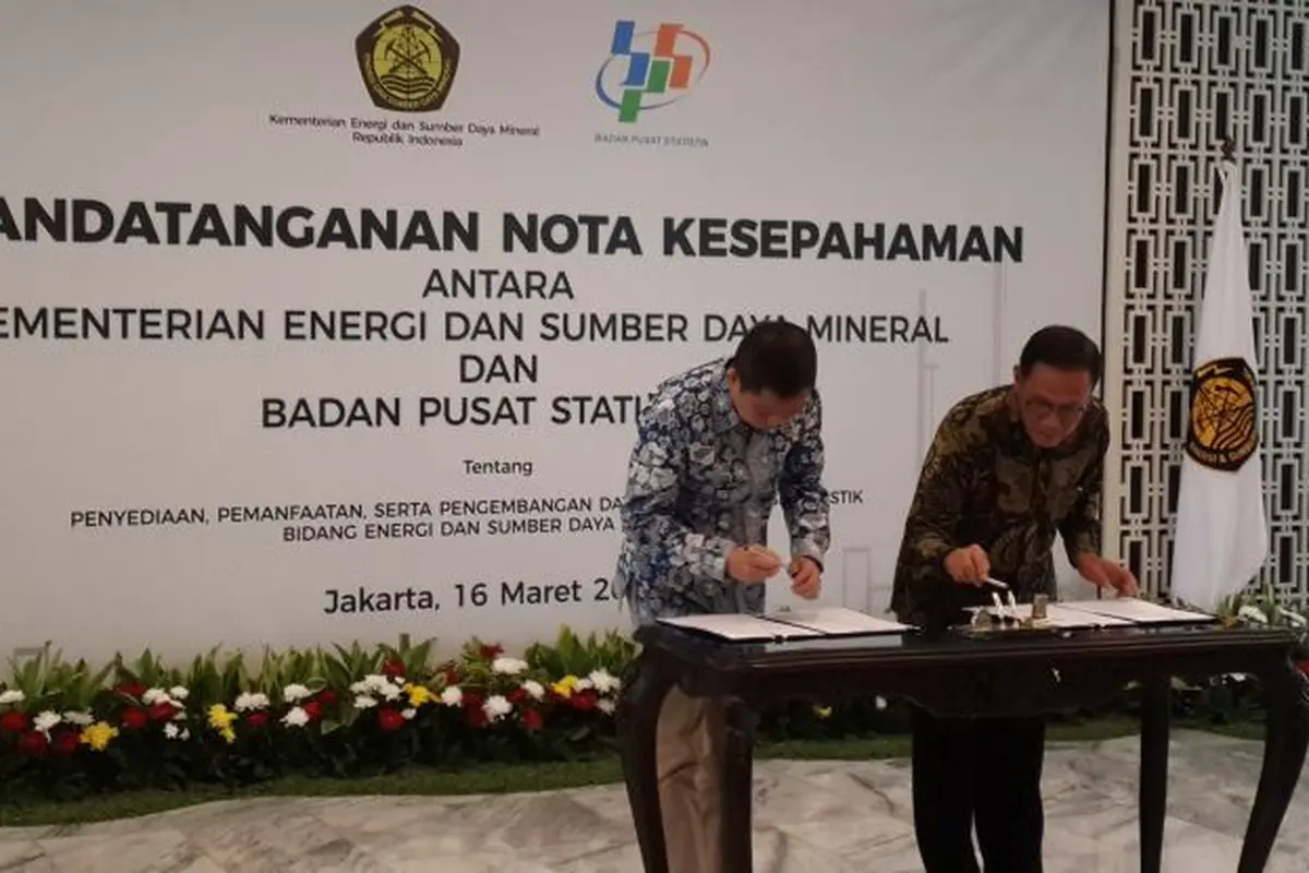 Kementerian ESDM dan BPS menyepakati pertukaran data pada sektor ESDM, Jumat (16/3/2018). (Wicak/Liputan6.com)