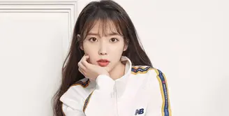 IU merupakan salah satu idol Korea Selatan yang serba bisa. Tak hanya suaranya yang merdu, ia juga punya kemampuan akting yang luar biasa. (Foto: Soompi.com)