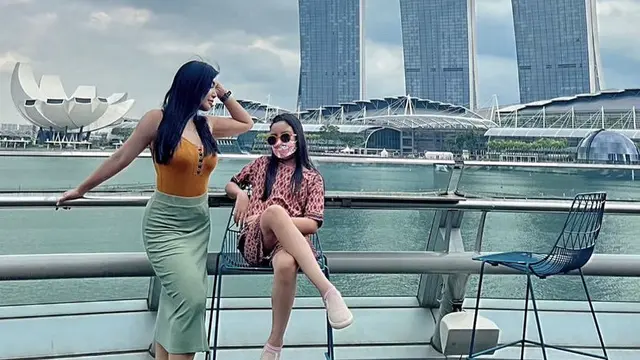 Tampilan Outfit Kompak Denada dan Sang Anak  (@denadaindonesia)