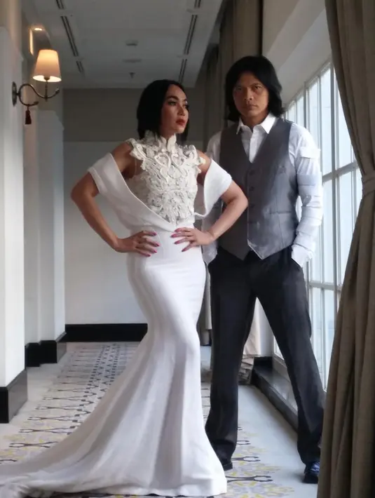 "11 Januari Kita tidak sejalan, kadang tidak sehati. Kita tidak satu mimpi, masing-masing punya impian. Jalan kita selalu berbeda, keinginan kita selalu beda," tulis Dewi Gita. (Foto: instagram.com/dewigita01)