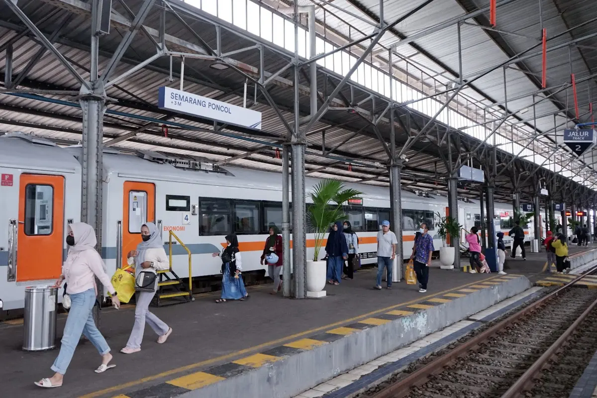KAI menyatakan, jalur hulu pada petak jalan Stasiun Pekalongan-Stasiun Sragi kembali dapat dilalui perjalanan KA pada Sabtu, (17/1/2026). (Foto: KAI)