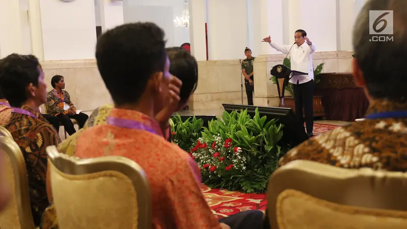Terima Perwakilan Nelayan, Begini Gaya Jokowi Saat Berfoto Bersama