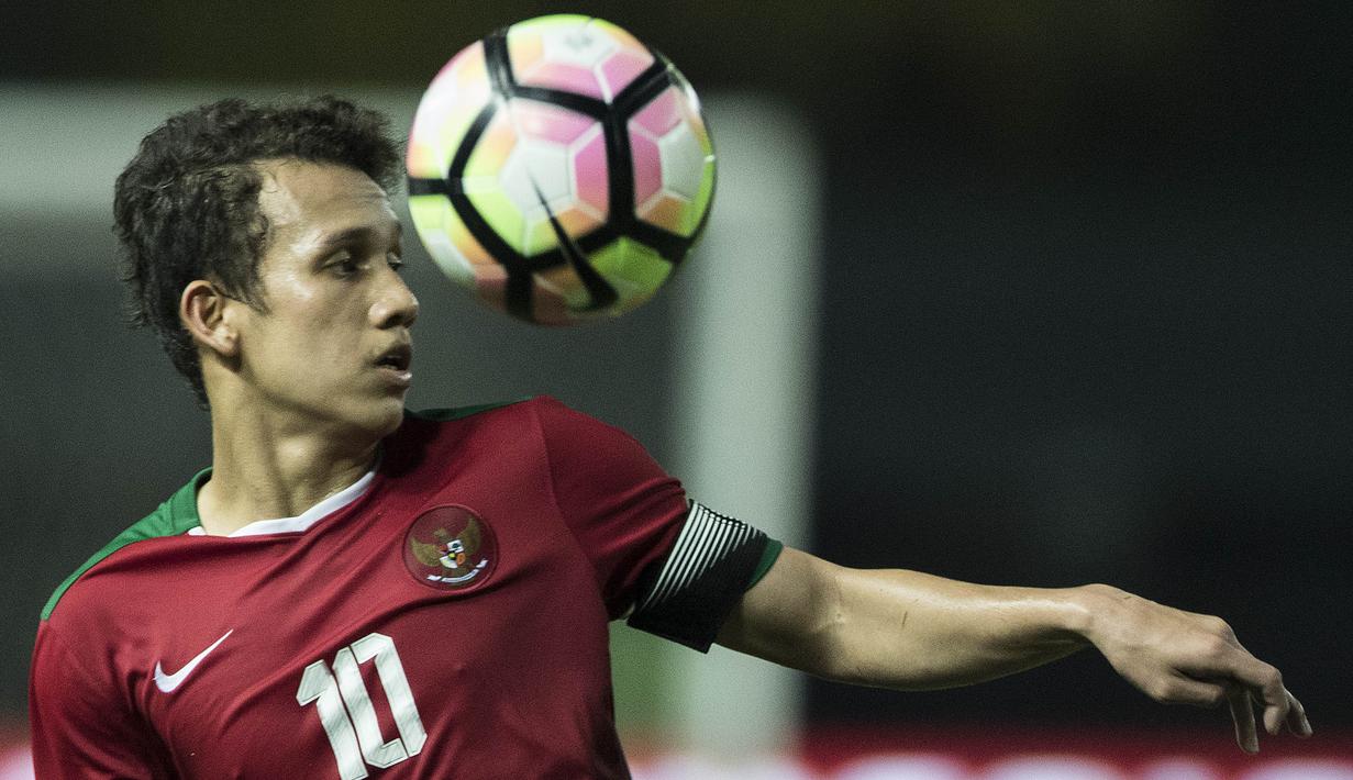 1. Egy Maulana Vikri - Gelandang kelahiran Medan ini terpilih menjadi 60 pemain berbakat di dunia versi media di Inggris. Dirinya juga pernah meraih Jouer Revelation Trophee, gelar yang sama seperti Cristiano Ronaldo. (Bola.com/Vitalis Yogi Trisna)