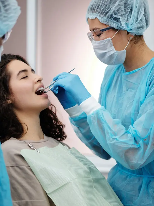 Seputar Perubahan Warna Gigi