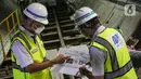Direktur Utama PT MRT Jakarta (Perseroda) William Sabandar melihat progres proyek Mass Rapid Transit (MRT) Fase 2 segmen CP201 rute Thamrin - Monas di kawasan Stasiun Thamrin, Jakarta, Kamis (24/5/2022). Perkembangan proyek MRT Fase 2 Segmen CP201 rute Thamrin - Monas saat ini telah mencapai 38,80 persen. (Liputan6.com/Faizal Fanani)