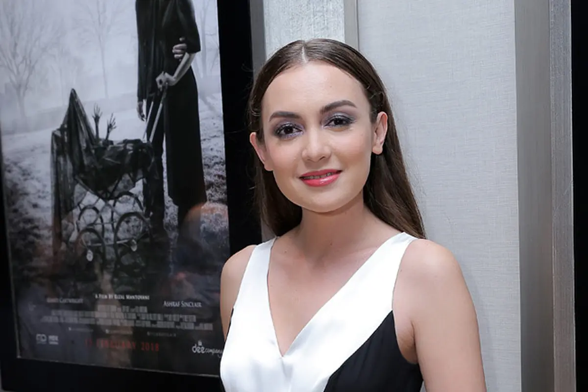 [Bintang] Rianti Cartwright