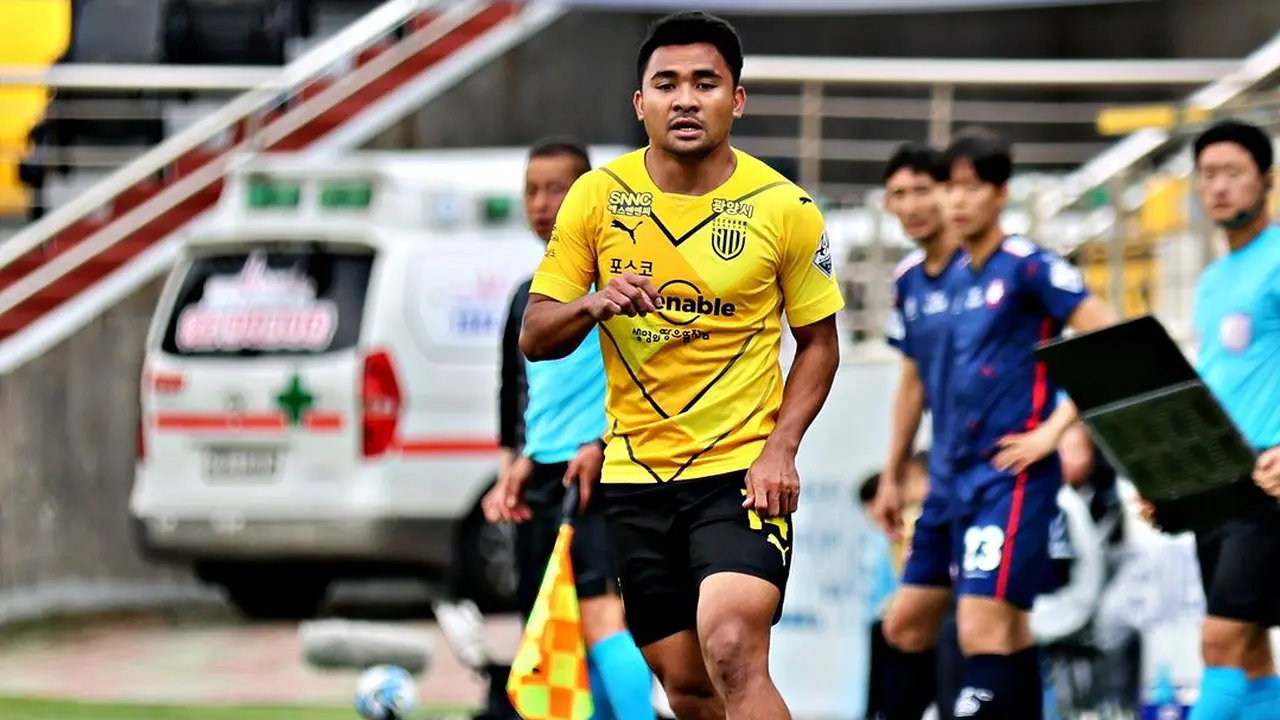 Asnawi Mangkualam bersama Jeonnam Dragons.
