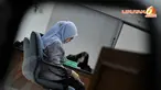 Chairunnisa hanya bisa tertunduk dan menitikkan air mata saat mendengar vonis dari  Majelis Hakim (Liputan6.com/Johan Tallo)