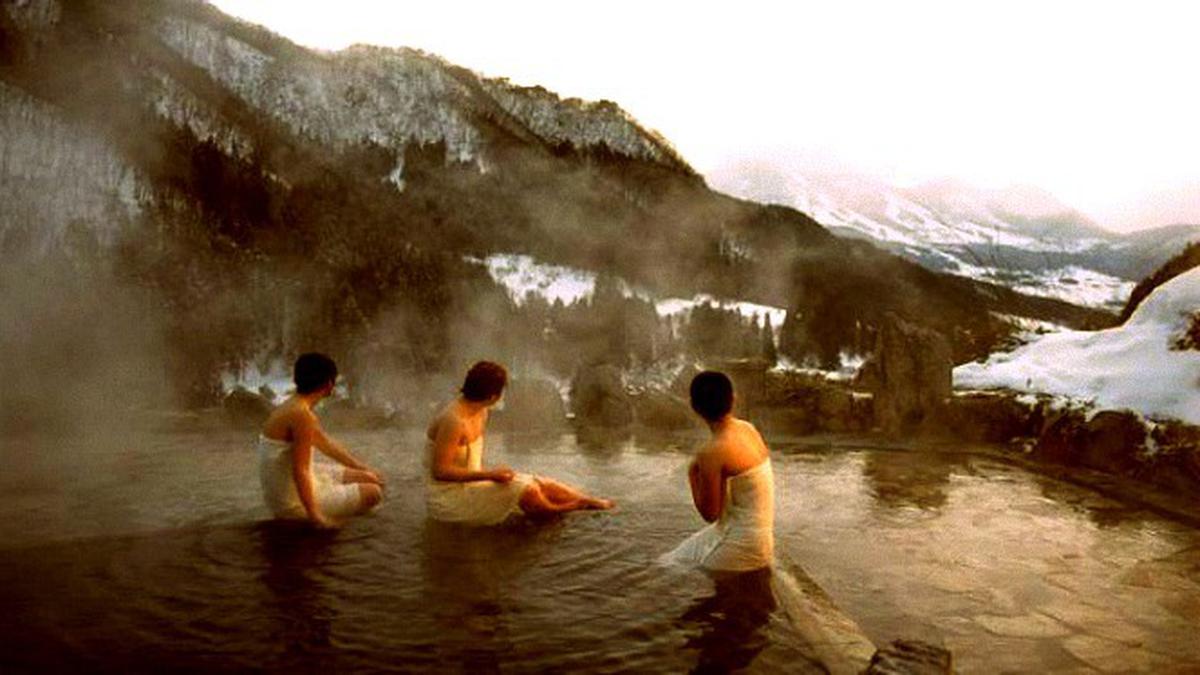 Ibu di Jepang Foto Wanita Telanjang di Onsen demi Sang Anak - Global  Liputan6.com