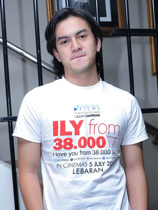 "Harapannya sih bisa dapatkan berkah Ramadan. Ingin banget lebih khusyuk lagi dalam beribadah, dan berbagi buat yang lain," kata lelaki berdarah Indonesia dan Arab itu. (Andy Masela/Bintang.com)