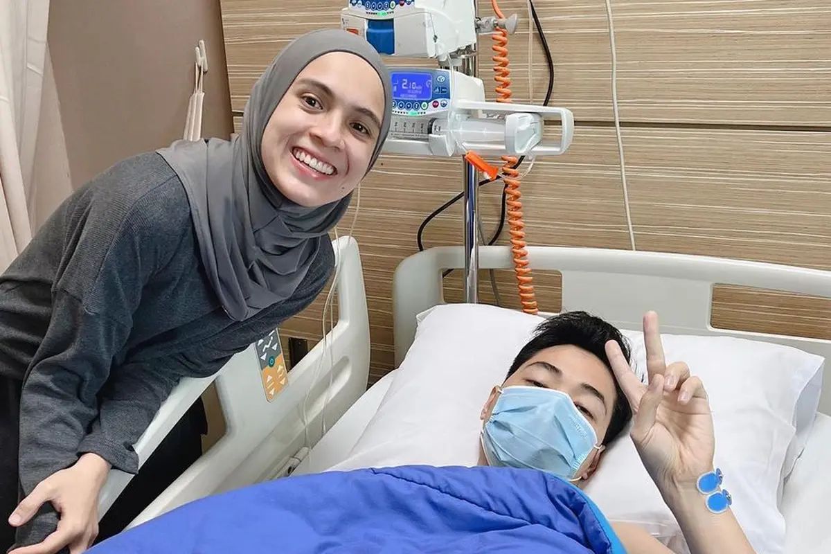 Nycta Gina temani Rizky Kinos operasi (Instagram/missnyctagina)