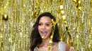 Model Victoria's Secret, Lais Ribeiro memperlihatkan Champagne Nights Fantasy Bra di New York, Rabu (1/11). Nilai bra istimewa rancangan produsen perhiasan Mouawad itu mencapai $ 2 juta atau sekitar Rp 27 miliar . (Evan Agostini/Invision/AP)