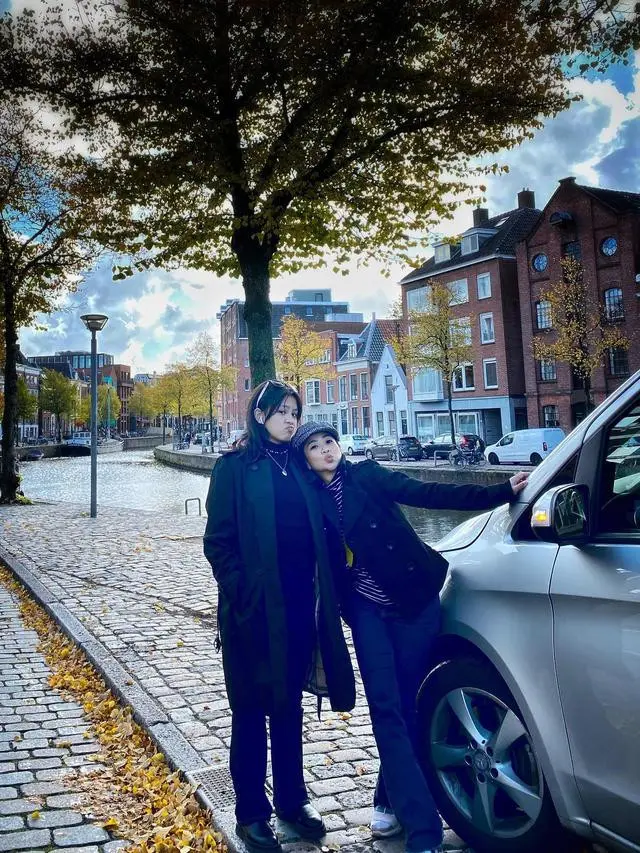 Feni Rose bahagia dengan status janda (Instagram/fenirose)